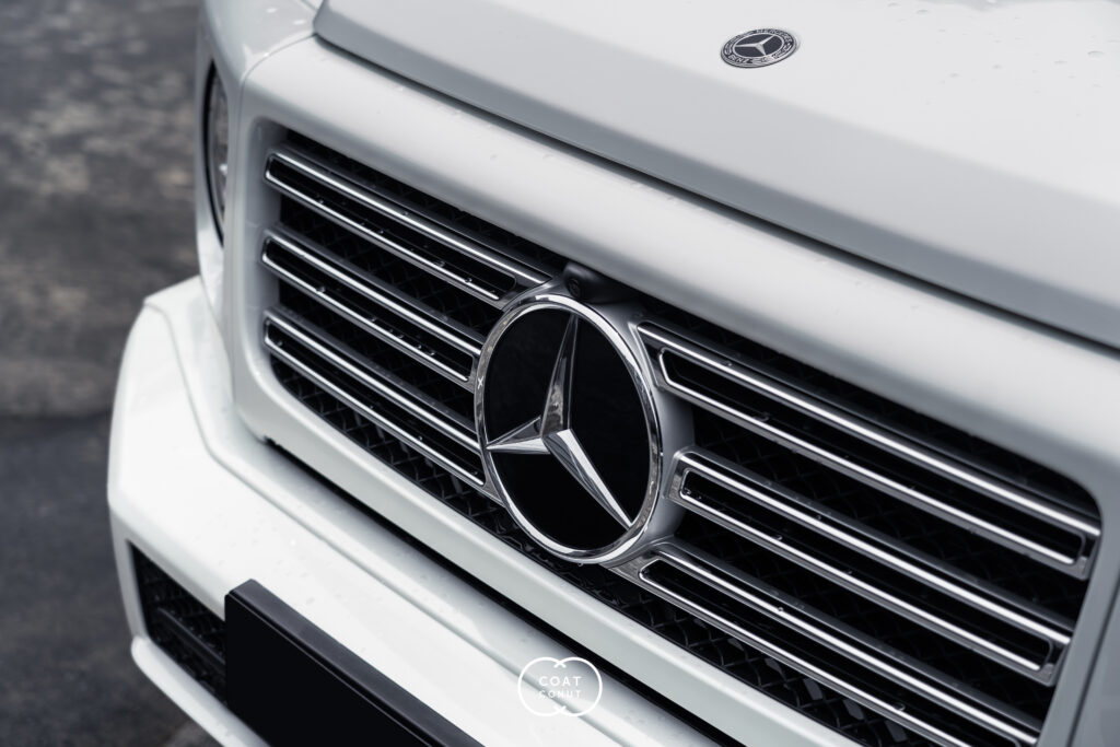 Mercedes-Benz G400d front grille and star badge after ceramic coating